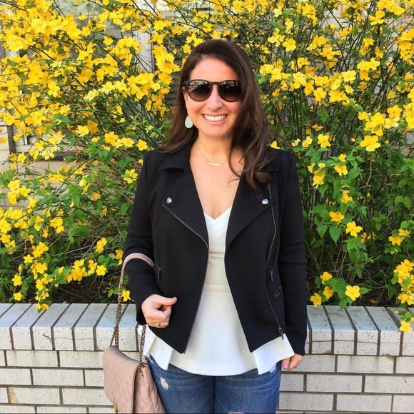 Meet your Posher, Amanda - Picture 1 of 1